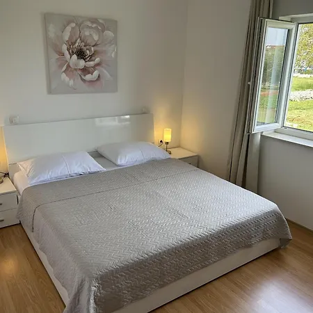 Apartman Sweet Lapat By El-pi Tours