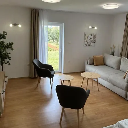 Sweet Lapat By El-pi Tours Apartman *